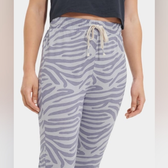 UGG Gray Zebra Print Leggings - Picture 3 of 8